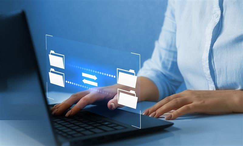 iStock-PC samhandling-4